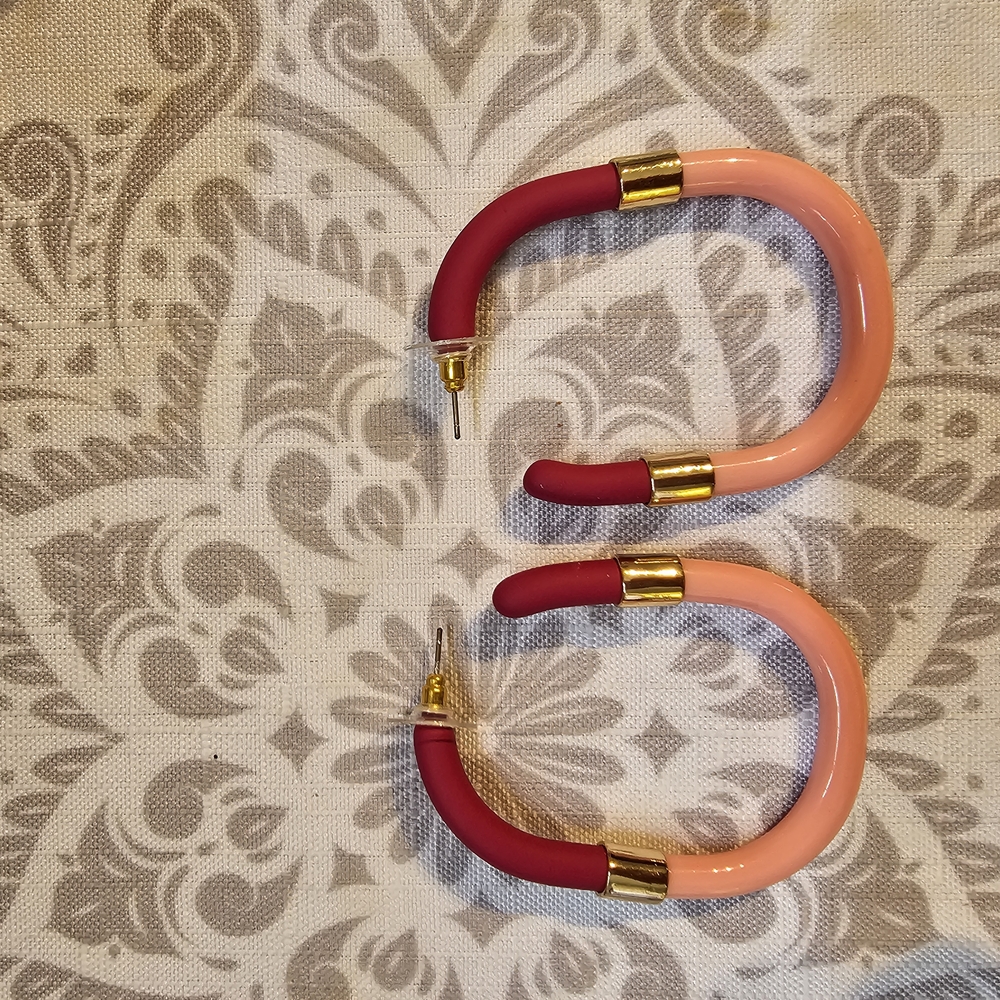 Roller Rabbit Emmer Earrings - Picture 3 of 3